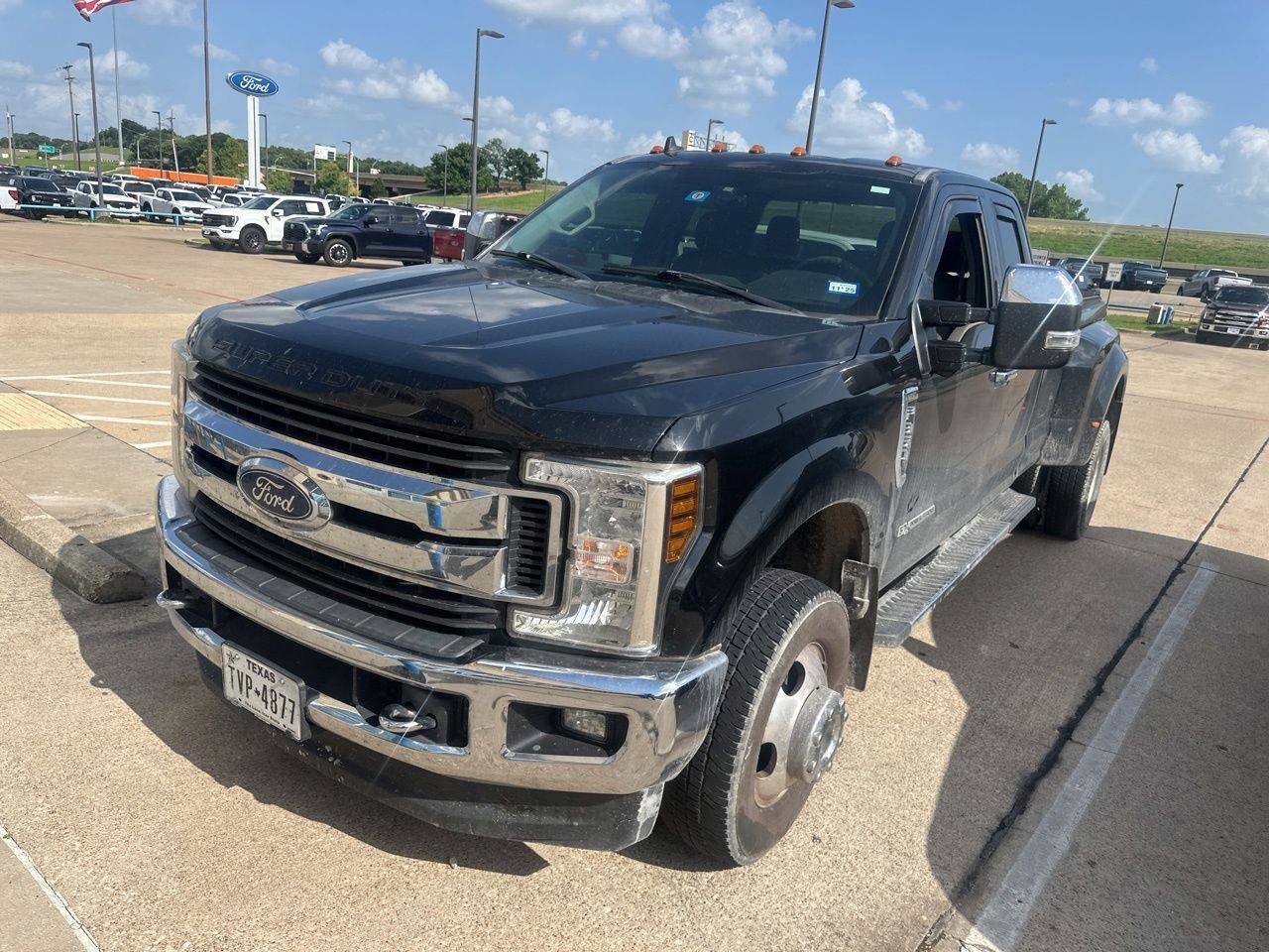 2019 Ford Super Duty F-350 XLT — Pickup Truck — 94,073 mi — Grand Prairie, TX