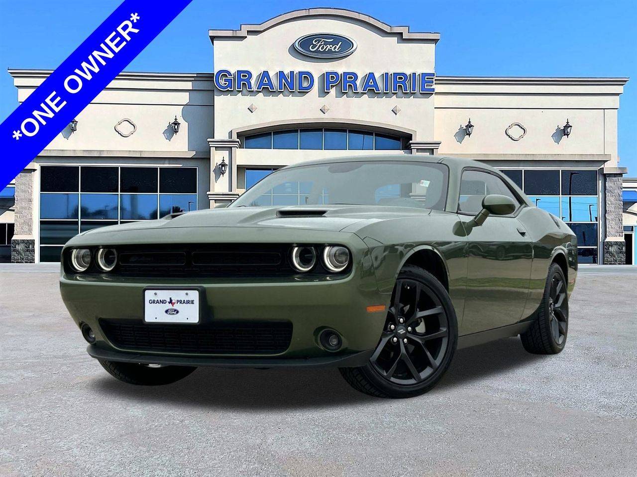 2022 Dodge Challenger SXT — Coupe — 22,769 mi — Grand Prairie, TX