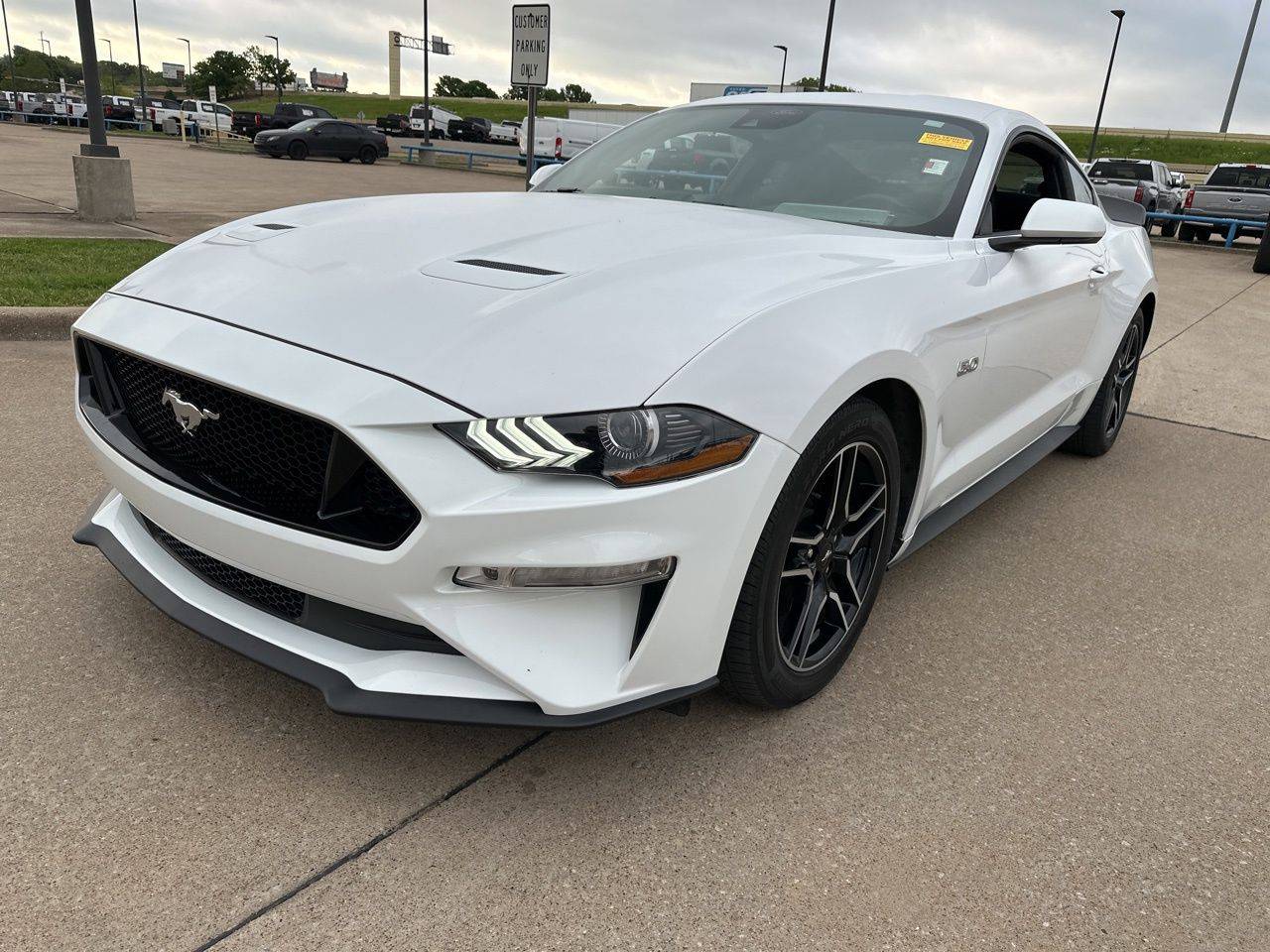 2022 Ford Mustang GT — Coupe — 22,084 mi — Grand Prairie, TX