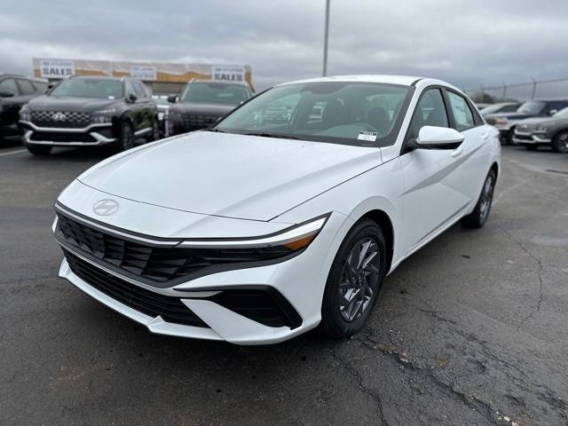 2024 Hyundai Elantra SEL — Sedan — 6,311 mi — Bowling Green, KY