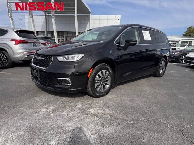 2022 Chrysler Pacifica Hybrid Touring L — Minivan — 76,943 mi — Bowling Green, KY