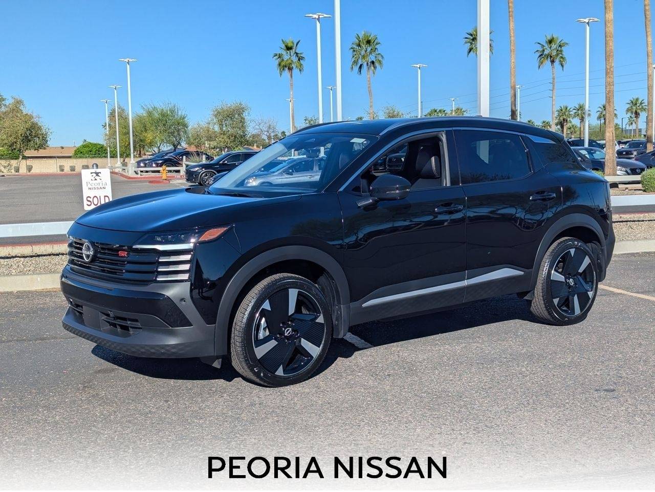 2025 Nissan Kicks SR