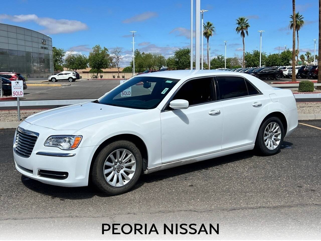2014 Chrysler 300 Base — Sedan — 134,915 mi — Peoria, AZ
