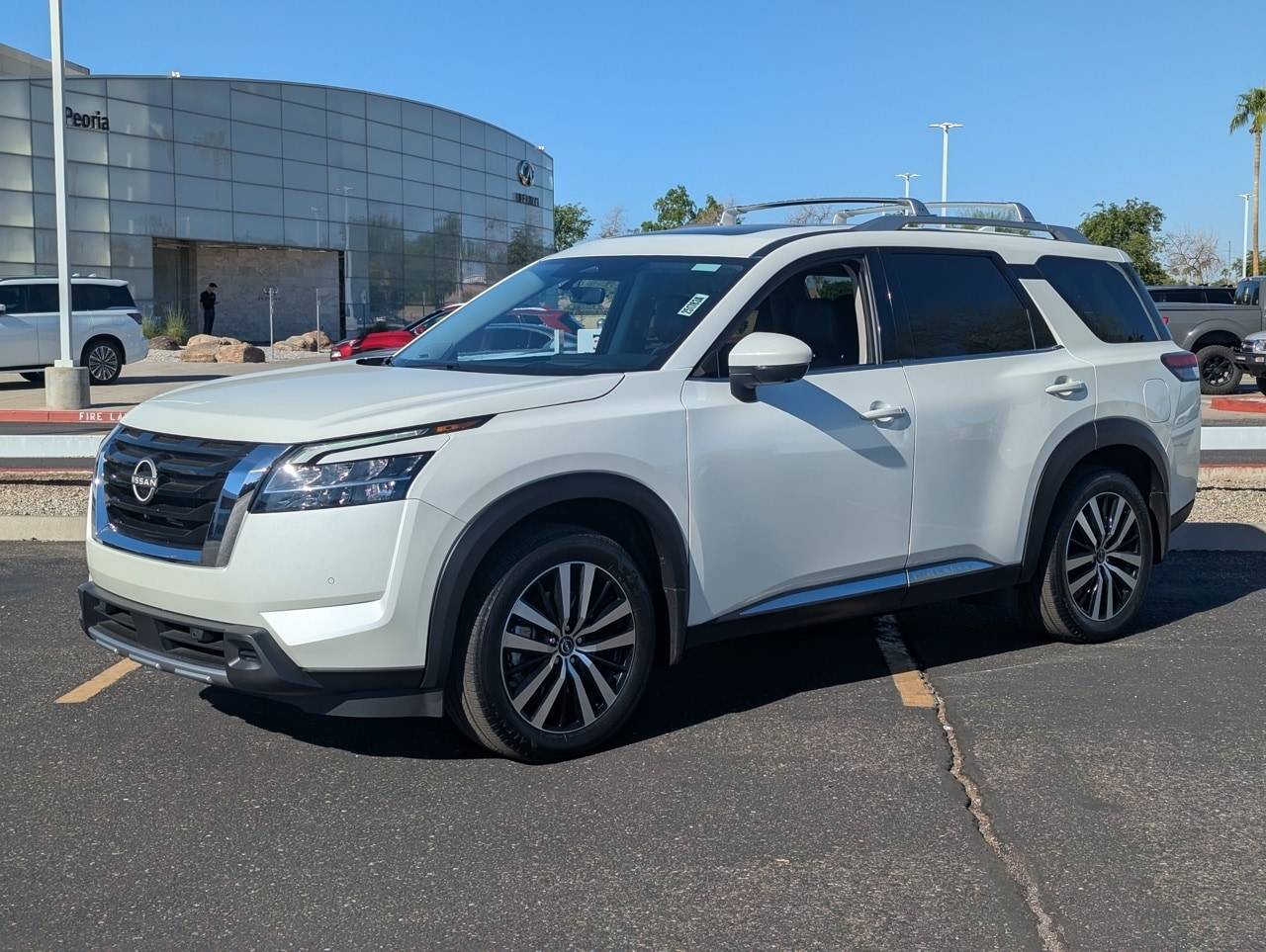 2023 Nissan Pathfinder Platinum — SUV — 7,511 mi — Peoria, AZ