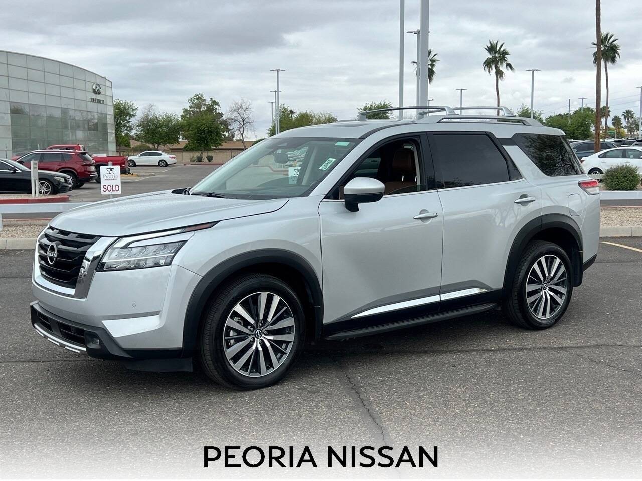 2022 Nissan Pathfinder Platinum — SUV — 40,209 mi — Peoria, AZ