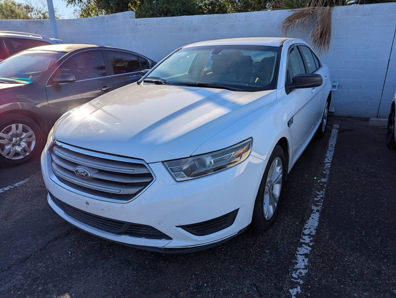 2015 Ford Taurus SE — Sedan — 114,097 mi — Peoria, AZ