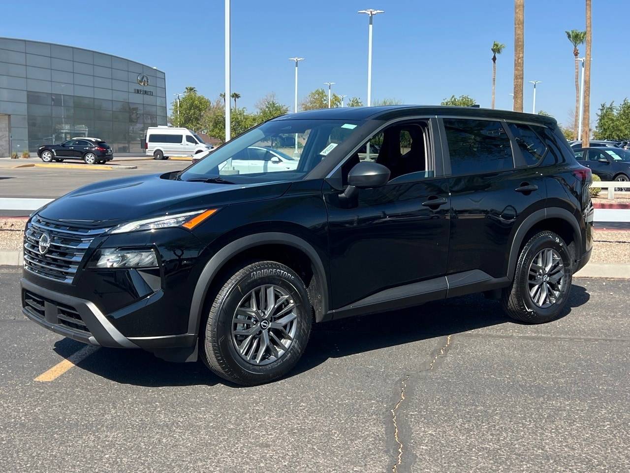 2025 Nissan Rogue S — SUV — 1,095 mi — Peoria, AZ