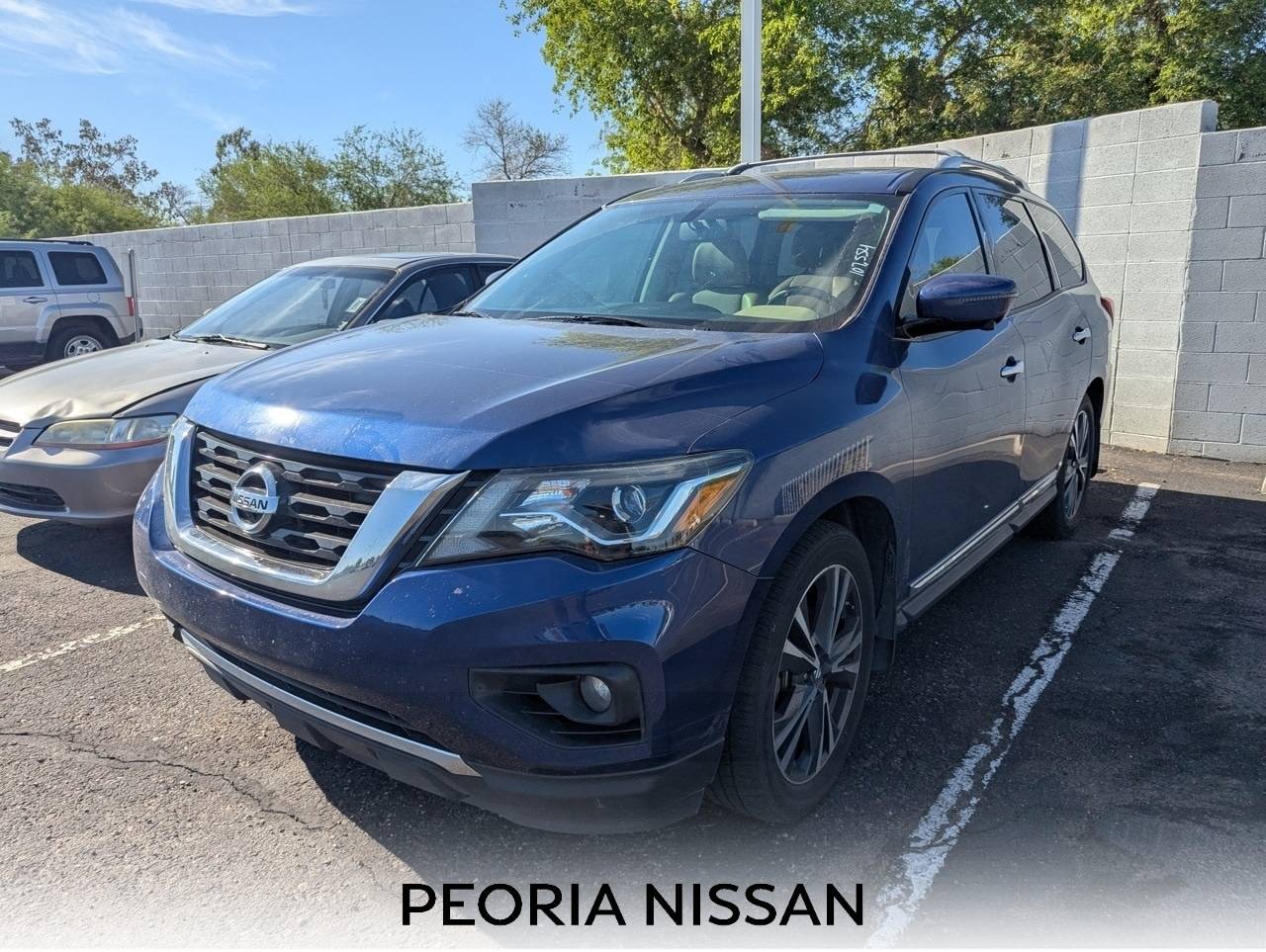 2017 Nissan Pathfinder Platinum — SUV — 107,554 mi — Peoria, AZ