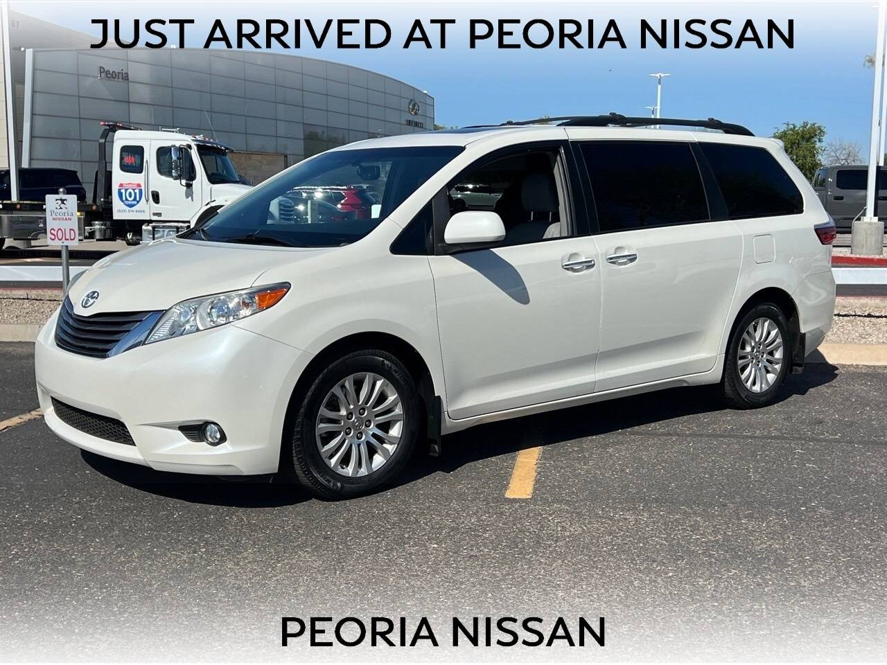 2017 Toyota Sienna XLE Premium — Minivan — 90,932 mi — Peoria, AZ