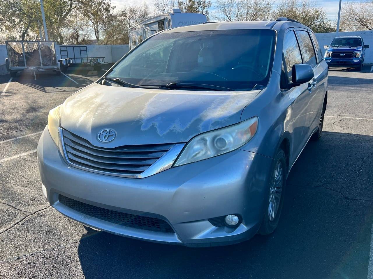 2011 Toyota Sienna XLE — Minivan — 148,476 mi — Peoria, AZ