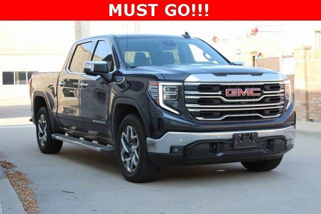 2024 GMC Sierra 1500 SLT — Pickup Truck — 5,385 mi — McKinney, TX