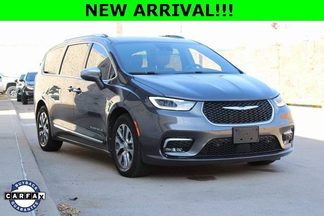 2021 Chrysler Pacifica Hybrid Pinnacle — Minivan — 60,061 mi — McKinney, TX