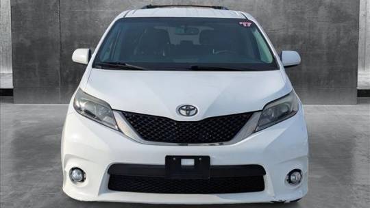 2017 Toyota Sienna SE — Minivan — 49,702 mi — Woodland Hills, CA