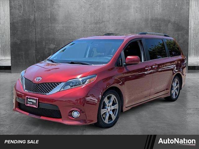 2017 Toyota Sienna SE Premium — Minivan — 111,727 mi — Hayward, CA