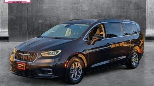 2021 Chrysler Pacifica Touring — Minivan — 41,584 mi — Hayward, CA