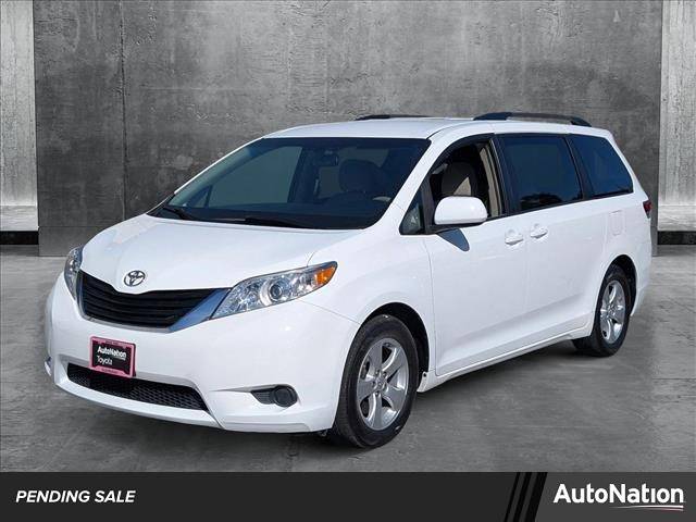 2014 Toyota Sienna LE — Minivan — 91,406 mi — Hayward, CA