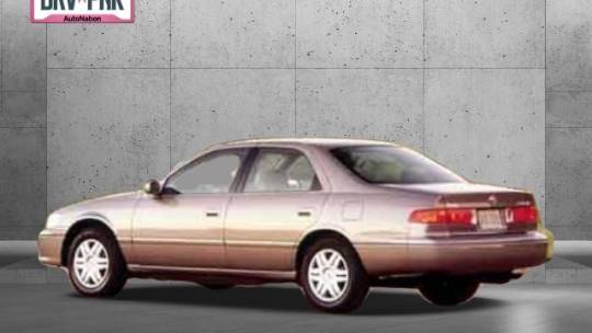 2000 Toyota Camry LE V6 — Sedan — 175,641 mi — Hayward, CA