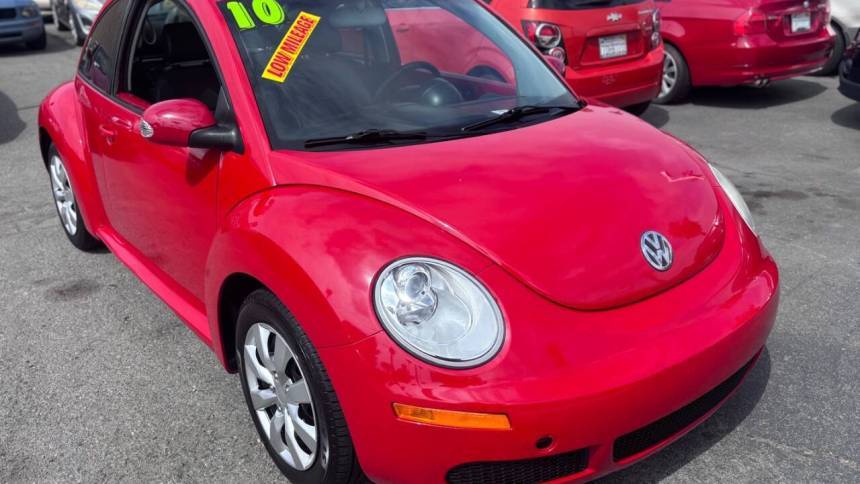 2010 Volkswagen New Beetle Base