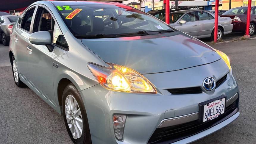 2012 Toyota Prius Advanced — Hatchback — 124,381 mi — Oceanside, CA