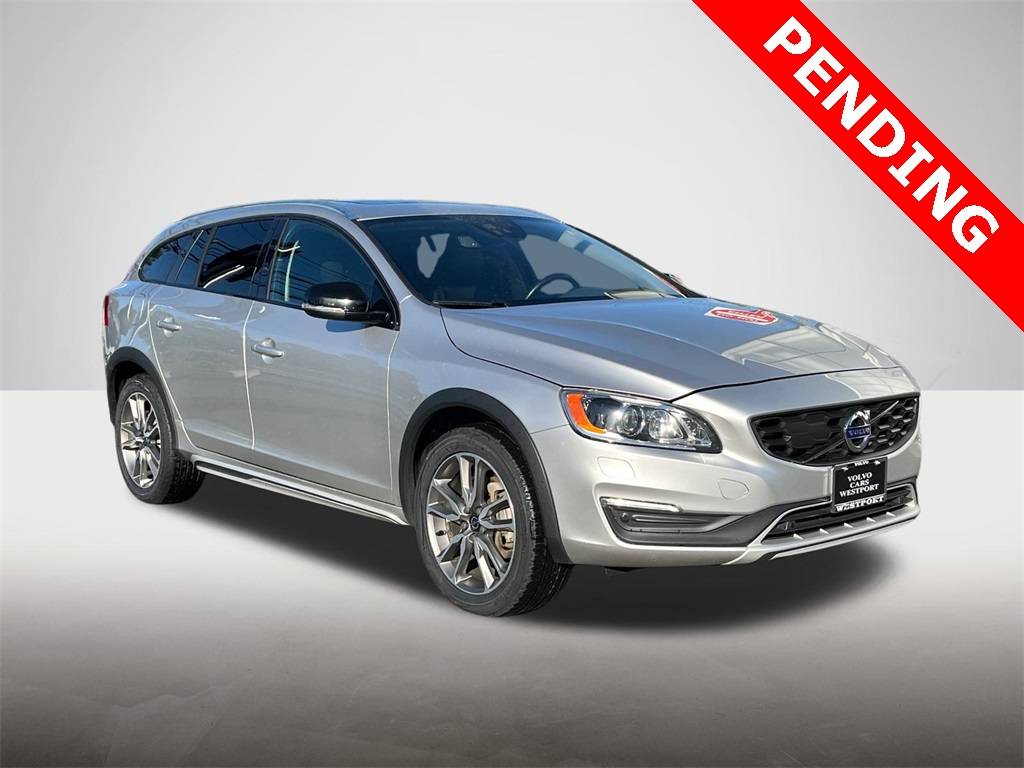 2017 Volvo V60 Cross Country Platinum — Wagon — 91,942 mi — Westport, CT