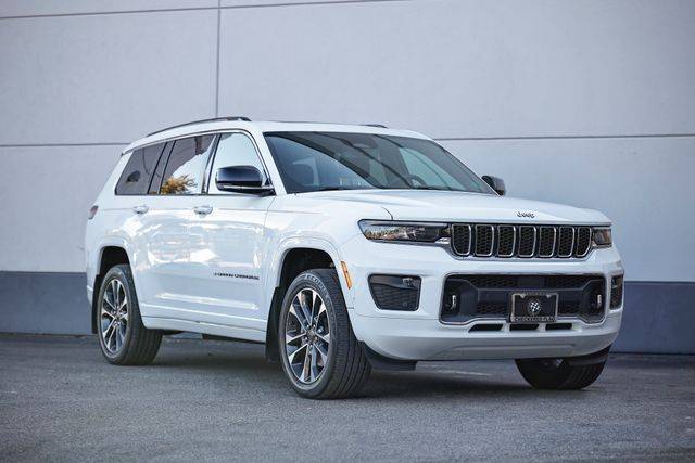 2022 Jeep Grand Cherokee Overland — SUV — 32,463 mi — Virginia Beach, VA