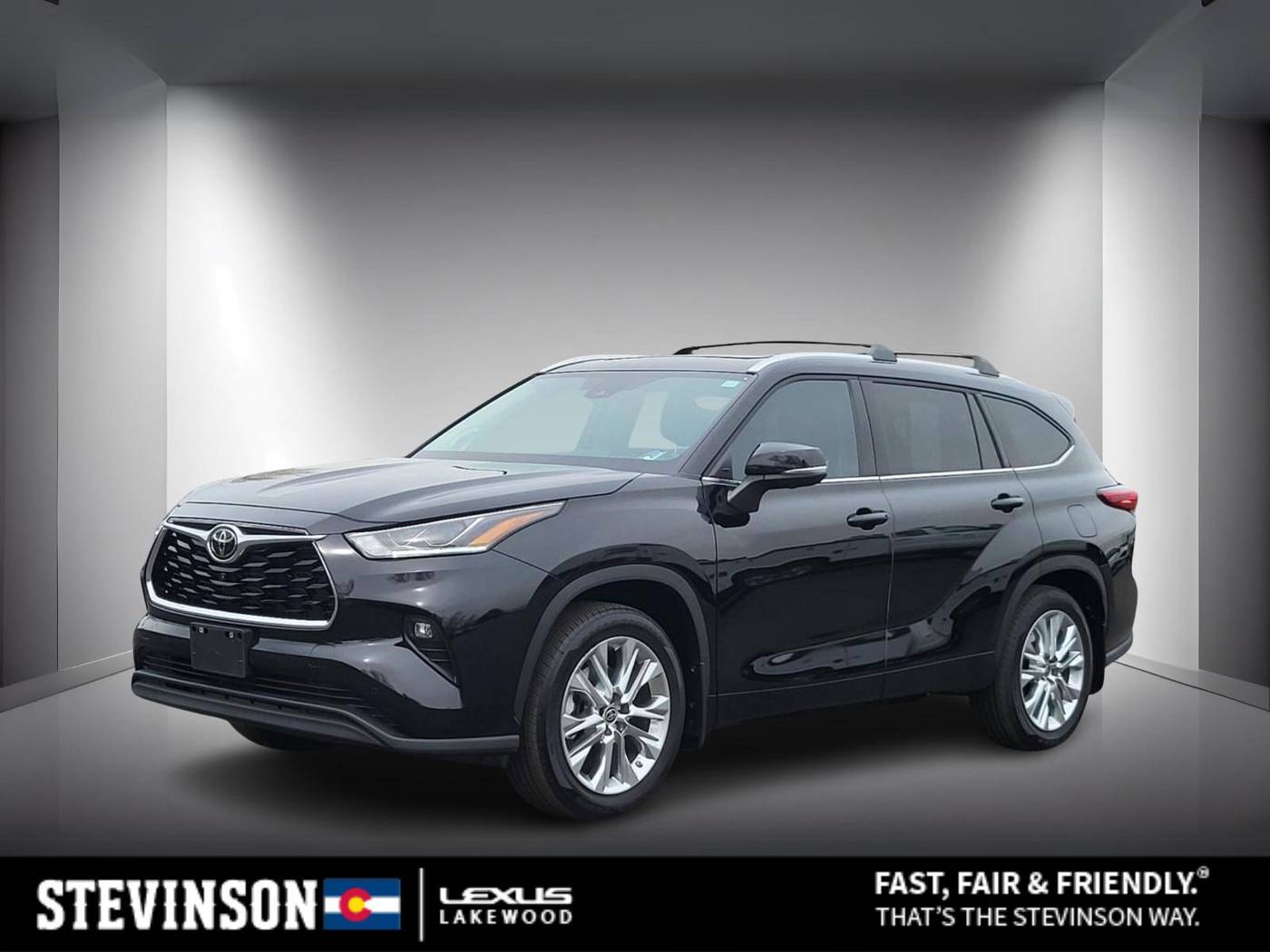 2023 Toyota Highlander Limited — SUV — 16,393 mi — Lakewood, CO