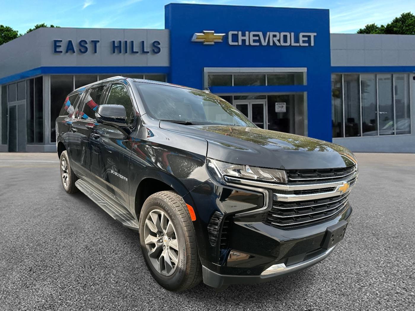2023 Chevrolet Suburban LT — SUV — 36,527 mi — Roslyn, NY