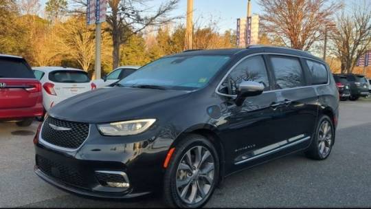 2022 Chrysler Pacifica Hybrid Pinnacle — Minivan — 32,850 mi — Gainesville, FL