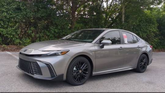 2025 Toyota Camry LE — Sedan — 6,916 mi — Gainesville, FL