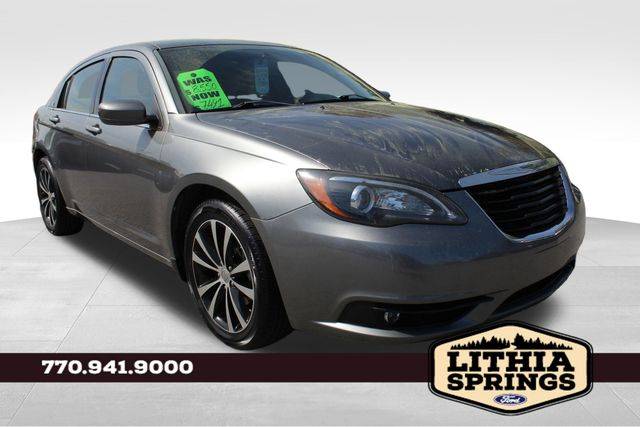 2013 Chrysler 200 Touring — Sedan — 111,222 mi — Lithia Springs, GA