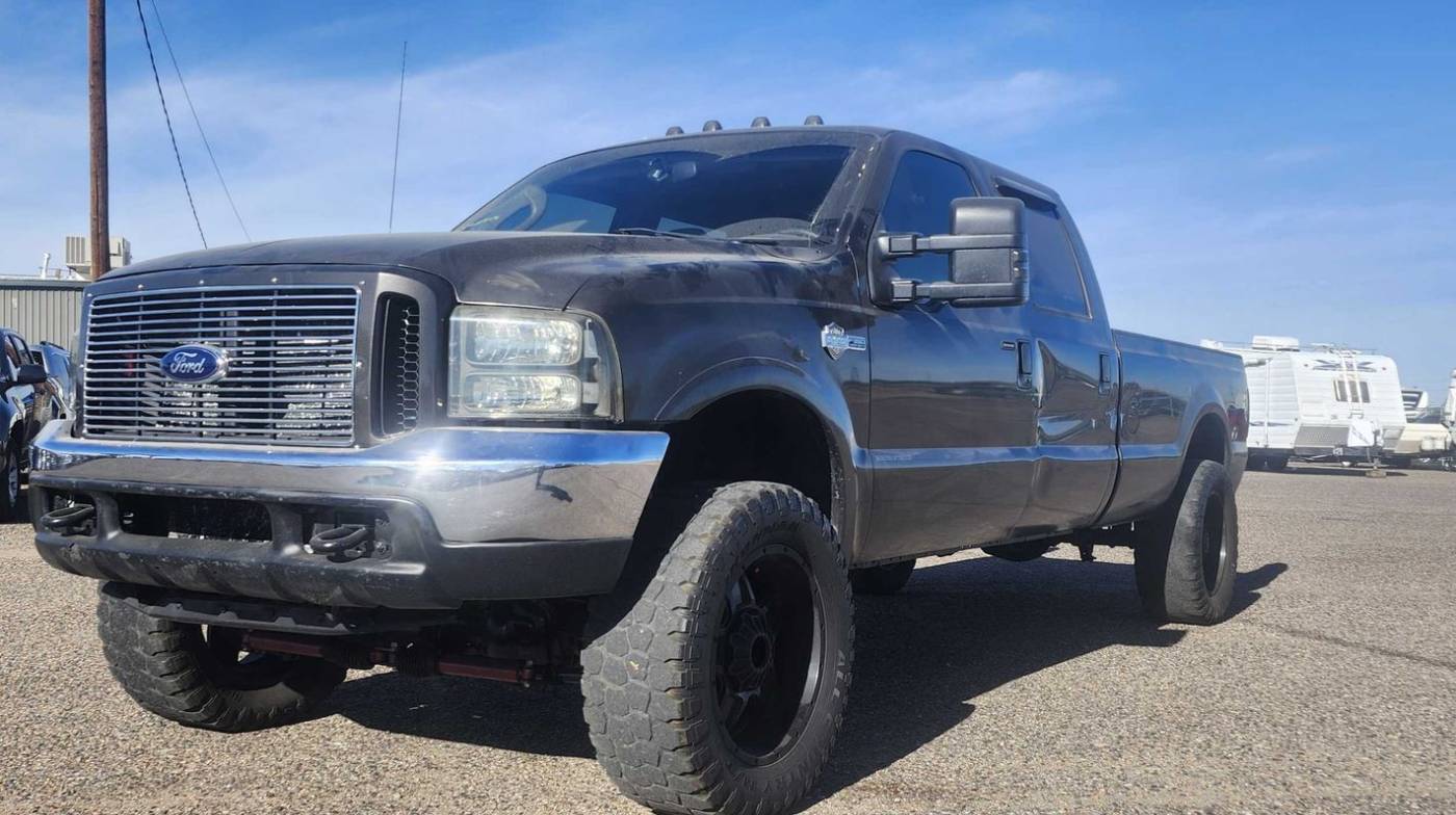 2005 Ford Super Duty F-350 Lariat — Pickup Truck — 164,784 mi — Fort Lupton, CO