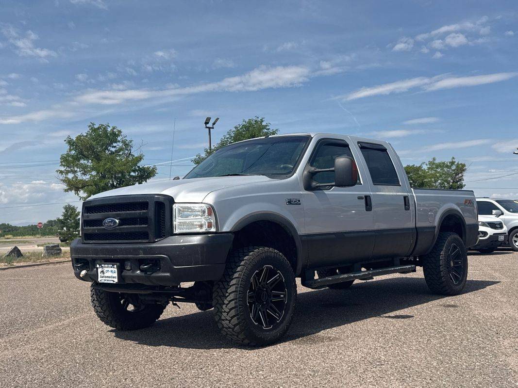 2004 Ford Super Duty F-350 XL — Pickup Truck — 199,358 mi — Fort Lupton, CO