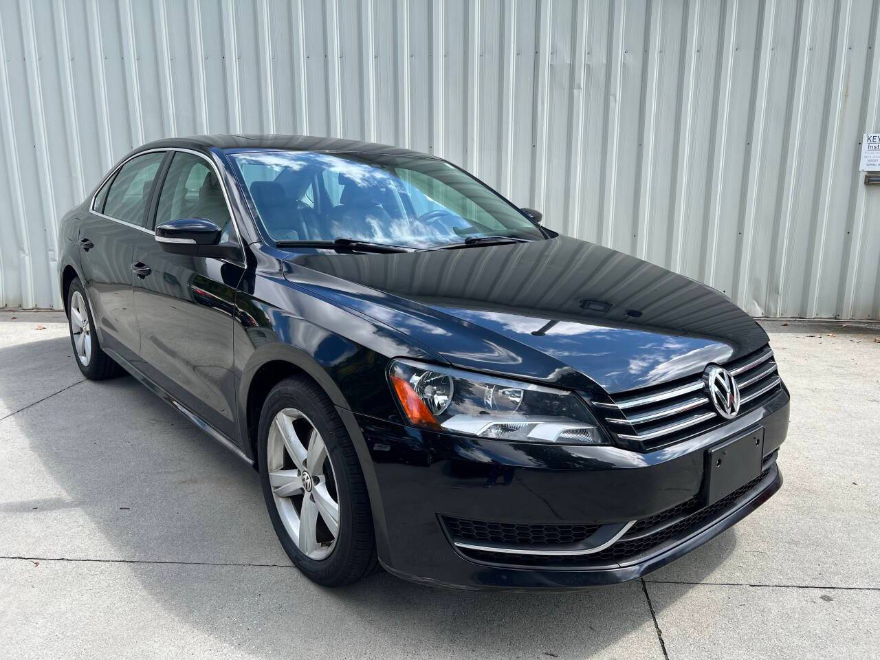 2013 Volkswagen Passat SE — Sedan — 114,189 mi — Burlington, NC
