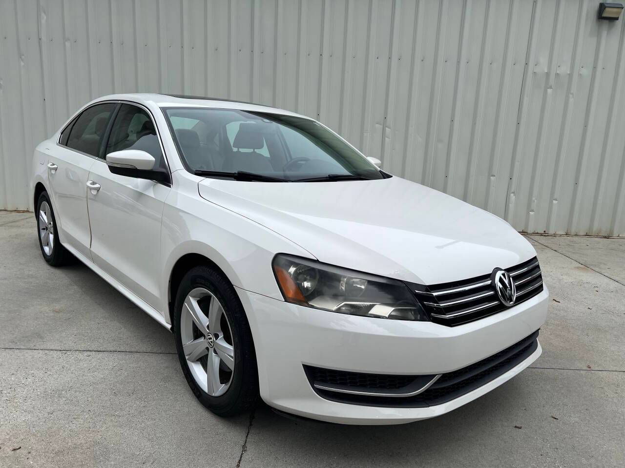 2013 Volkswagen Passat SE — Sedan — 108,020 mi — Burlington, NC