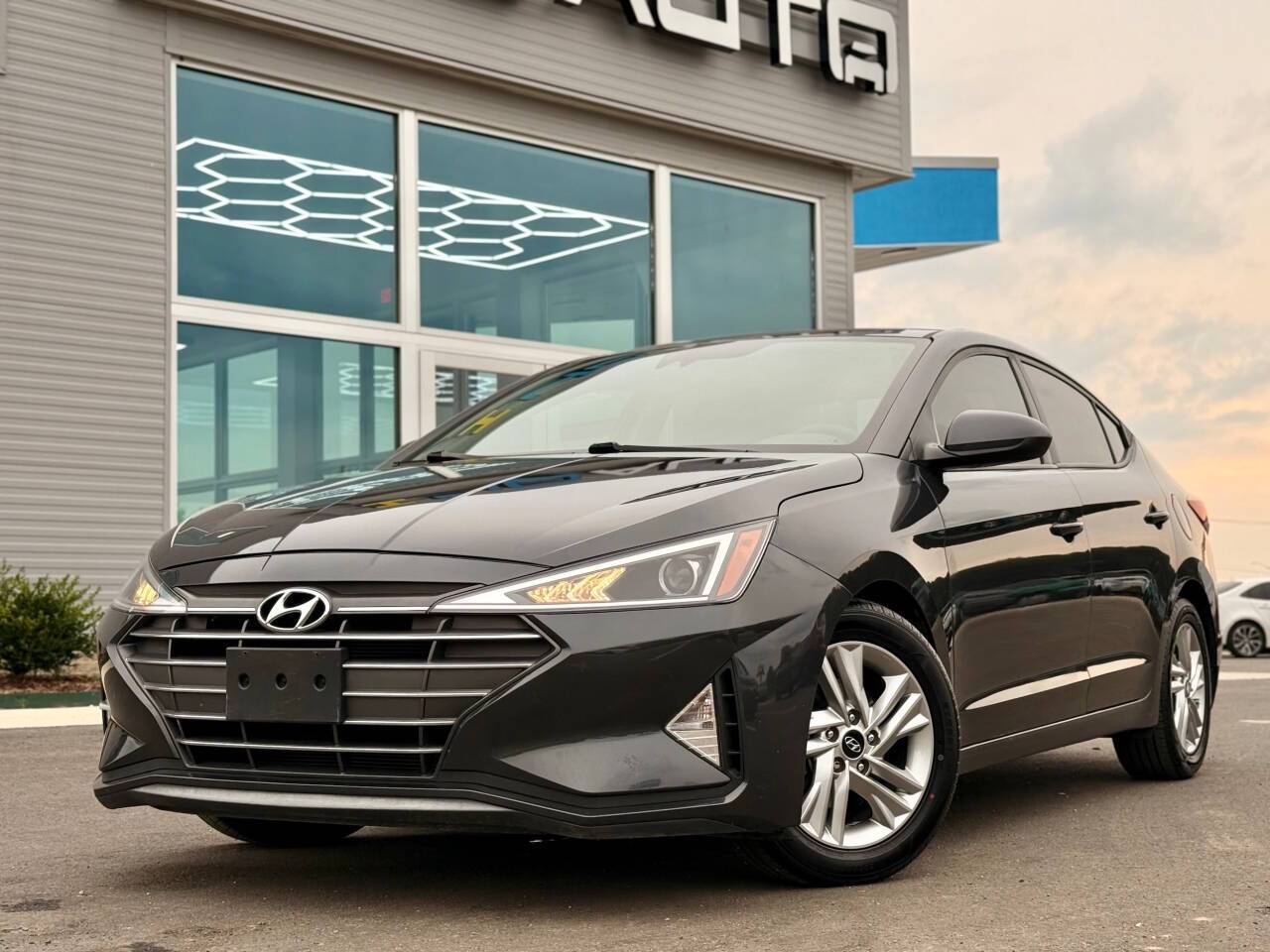 2020 Hyundai Elantra SEL — Sedan — 95,805 mi — Greensboro, NC