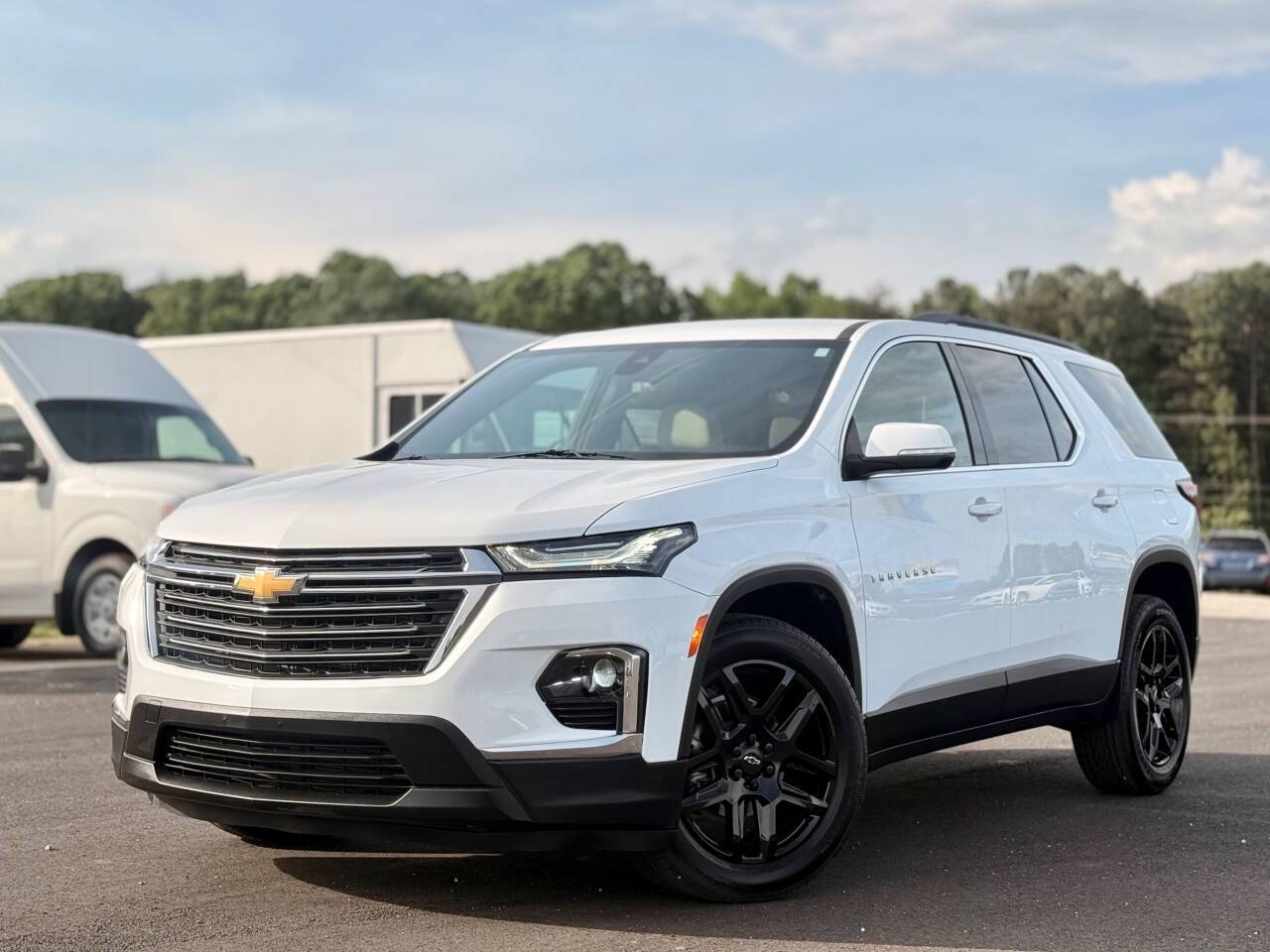 2023 Chevrolet Traverse LT Cloth — SUV — 1,892 mi — Greensboro, NC
