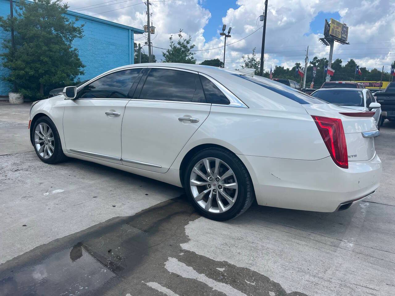 2015 Cadillac XTS Luxury — Sedan — 136,845 mi — Humble, TX