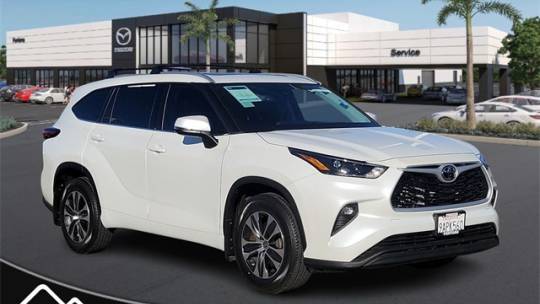 2022 Toyota Highlander XLE — SUV — 22,237 mi — Fontana, CA