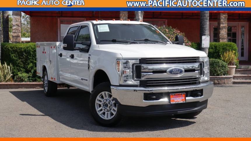 2018 Ford Super Duty F-350 Chassis Cab XLT — Chassis Cab Truck — 148,625 mi — Costa Mesa, CA