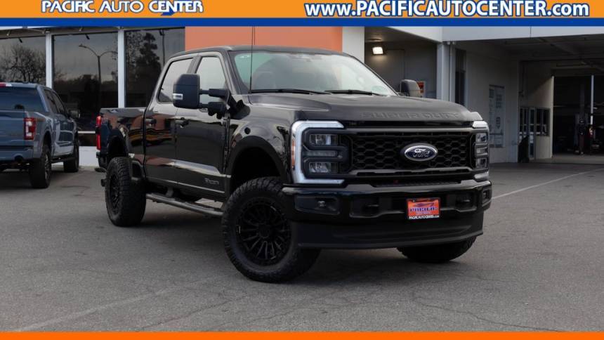 2023 Ford Super Duty F-250 XL — Pickup Truck — 17,691 mi — Costa Mesa, CA