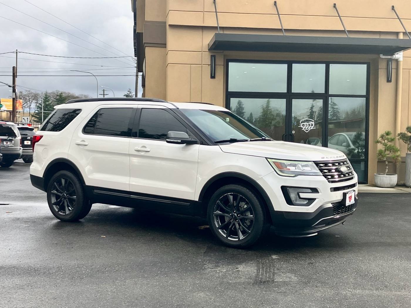 2017 Ford Explorer XLT — SUV — 114,442 mi — Lakewood, WA