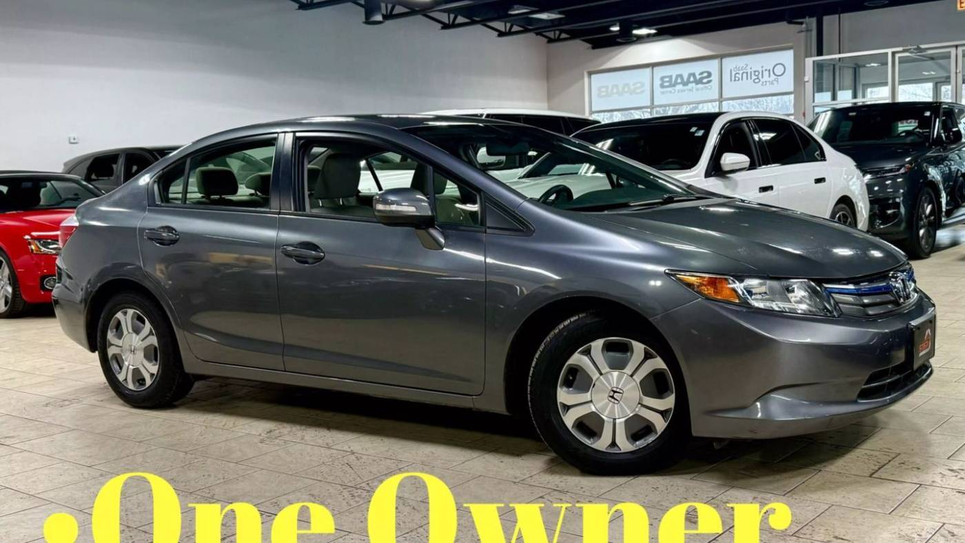 2012 Honda Civic Hybrid — Sedan — 64,107 mi — Downers Grove, IL
