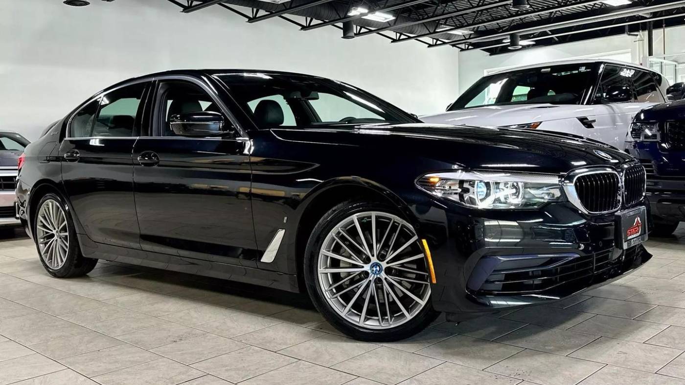 2019 BMW 5 Series 530e — Sedan — 31,763 mi — Downers Grove, IL