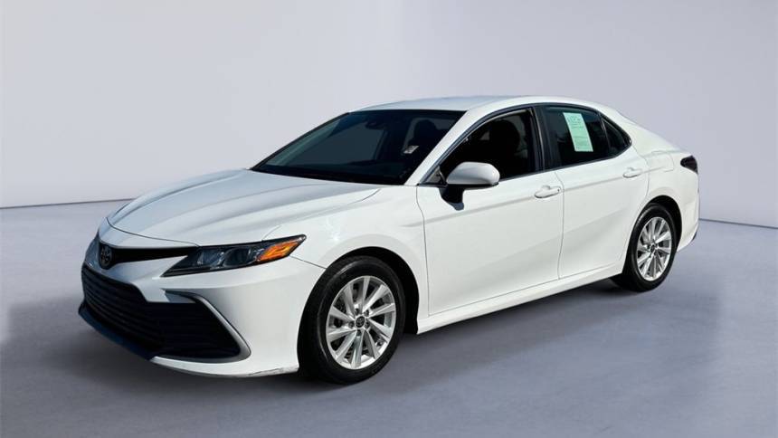 2022 Toyota Camry LE — Sedan — 58,698 mi — Littleton, CO