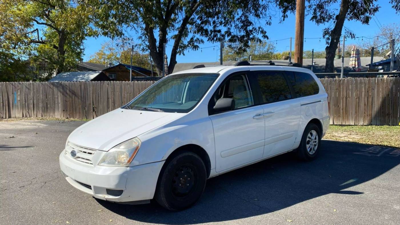 2008 Kia Sedona LX