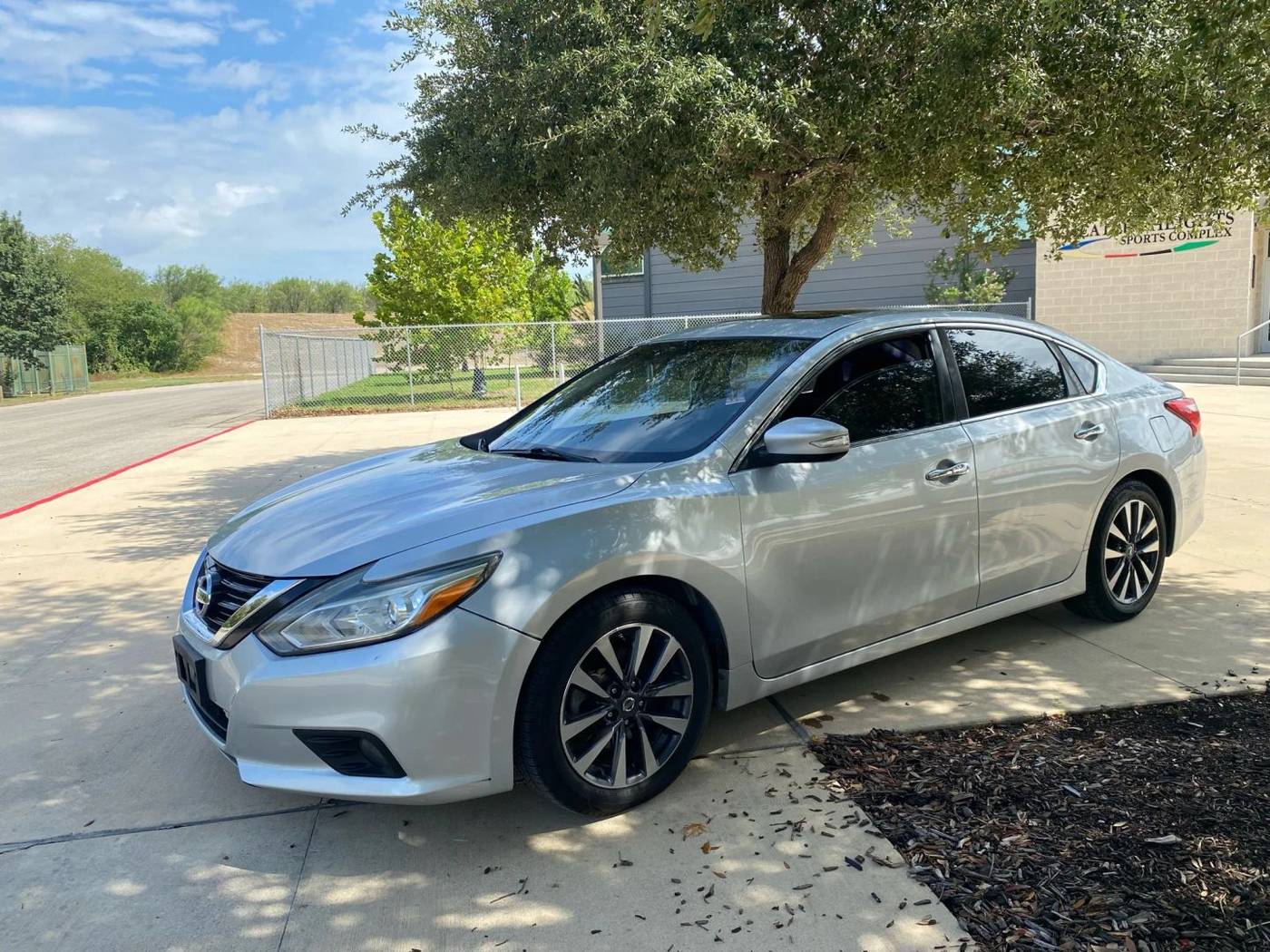 2017 Nissan Altima 2.5 SL — Sedan — 131,831 mi — San Antonio, TX