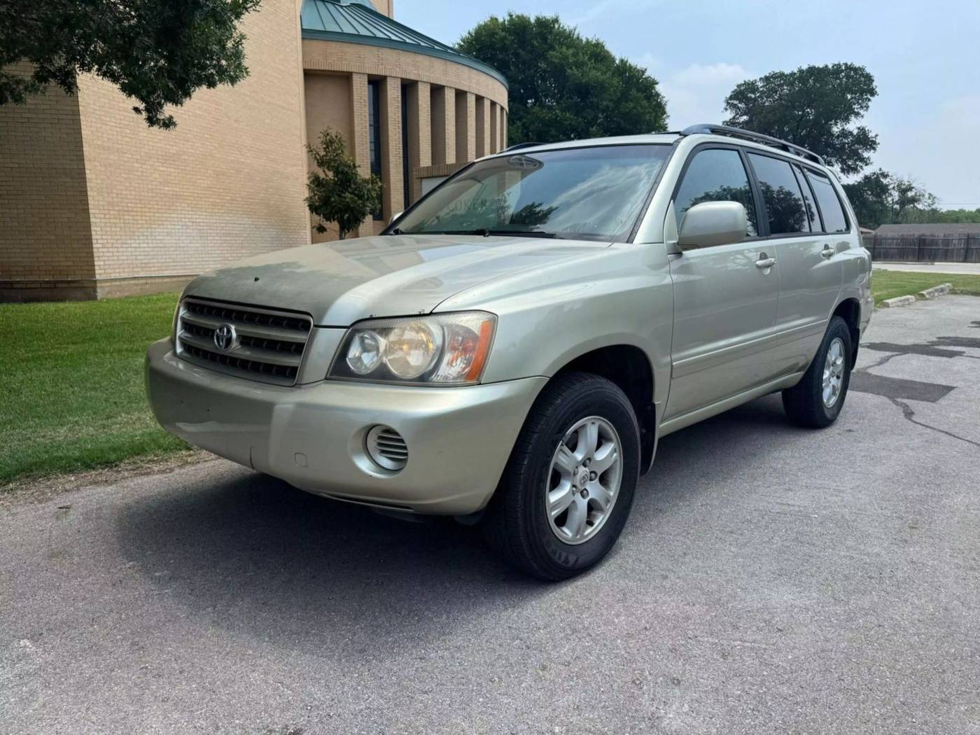 2003 Toyota Highlander Base V6 — SUV — 152,570 mi — San Antonio, TX