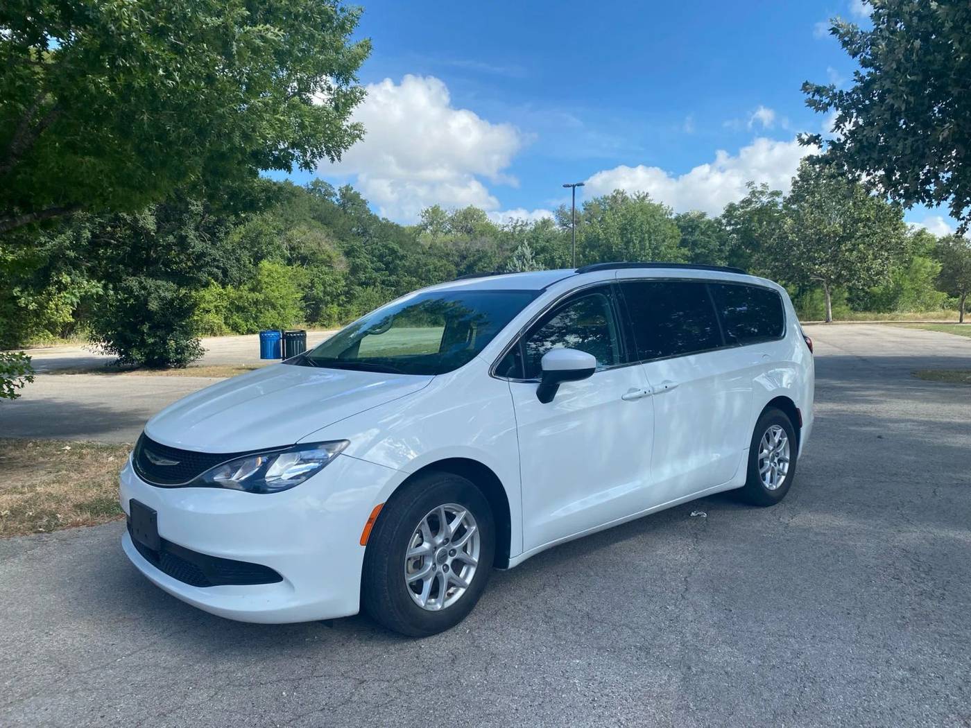 2021 Chrysler Voyager LXI — Minivan — 141,523 mi — San Antonio, TX