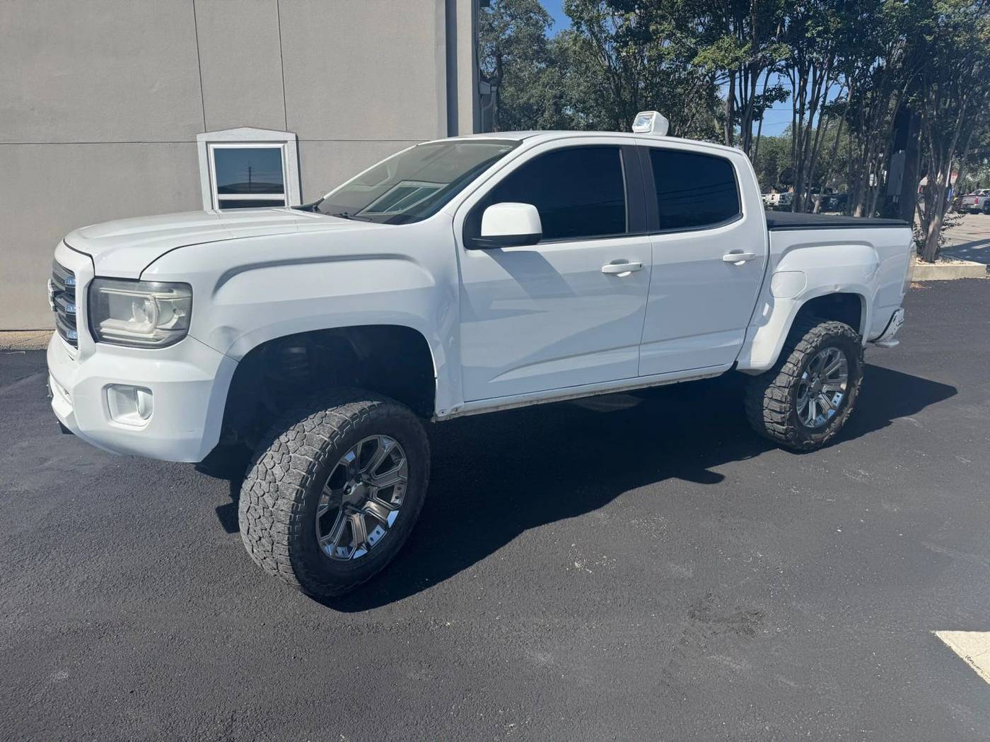 2018 GMC Canyon SLE — Pickup Truck — 63,887 mi — San Antonio, TX