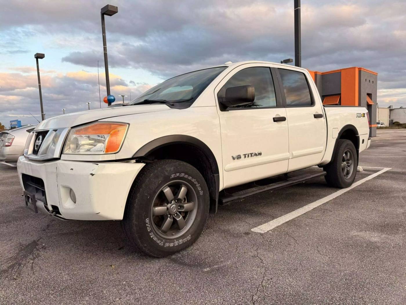 2015 Nissan Titan PRO-4X — Pickup Truck — 140,476 mi — San Antonio, TX